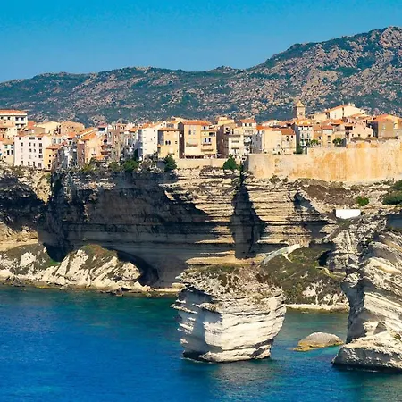 Vue à 300m Du Centre De Porto-vecchio Villa