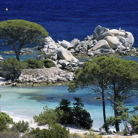 Vue 300 M Du Centre, Parking Prive Porto Vecchio