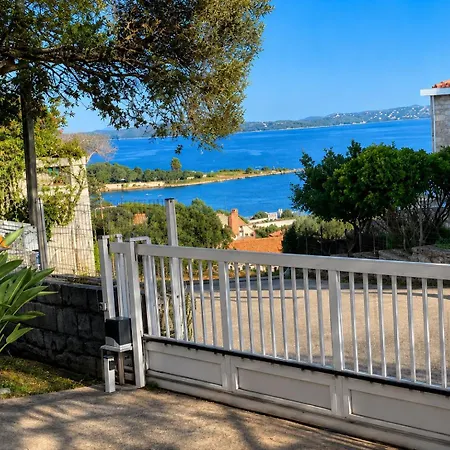 Vue 300 M Du Centre, Parking Prive Villa *