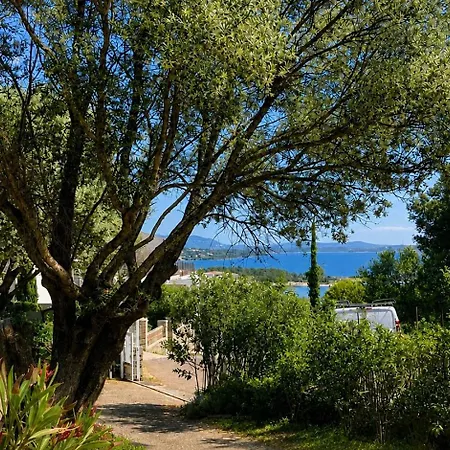 Villa Vue 300 M Du Centre, Parking Prive